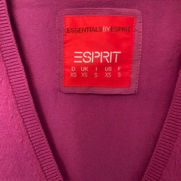 ESPRIT - DEEP V-NECK SLEEVELESS KNIT TOP - Picture 3 of 3